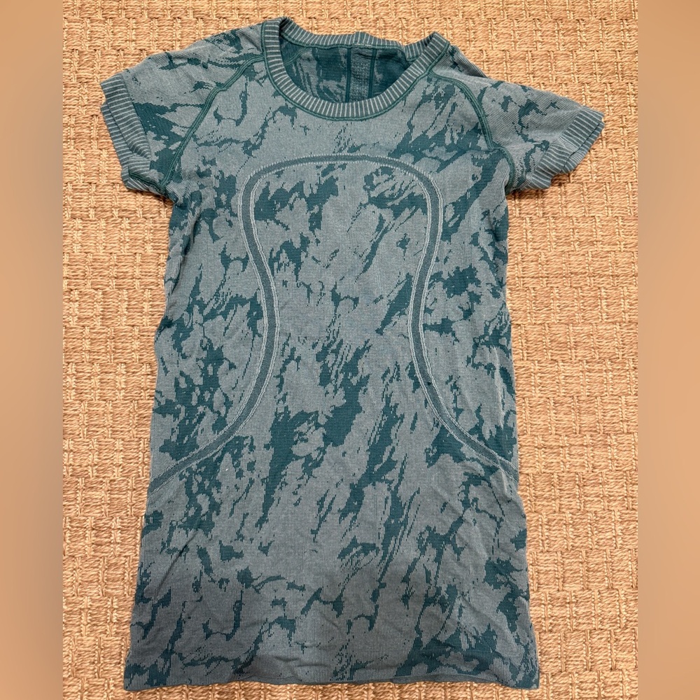 lululemon athletica Blue Patterned Tee